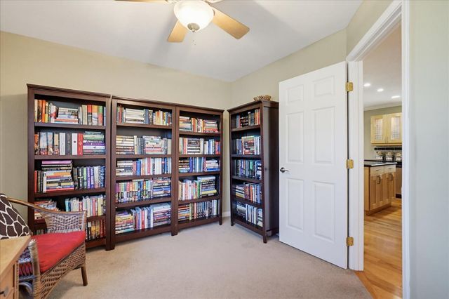 12316 Torrey Pines Dr, Auburn, CA 95602