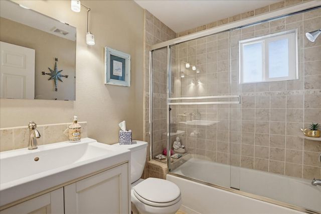 12316 Torrey Pines Dr, Auburn, CA 95602