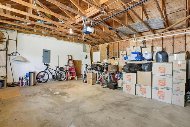 12316 Torrey Pines Dr, Auburn, CA 95602