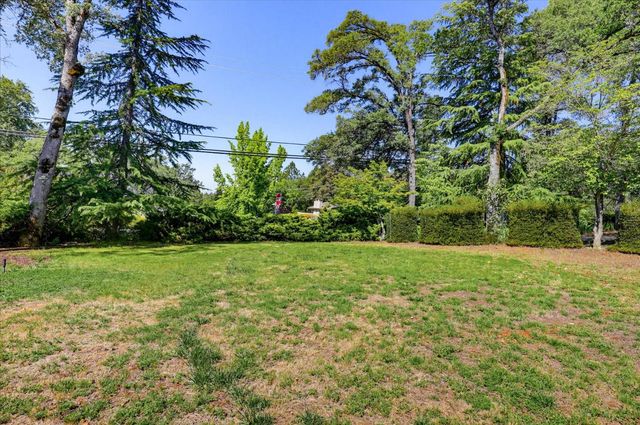 12316 Torrey Pines Dr, Auburn, CA 95602