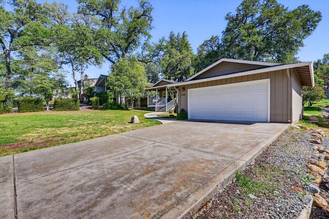 12316 Torrey Pines Dr, Auburn, CA 95602