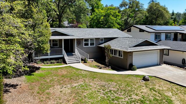 12316 Torrey Pines Dr, Auburn, CA 95602