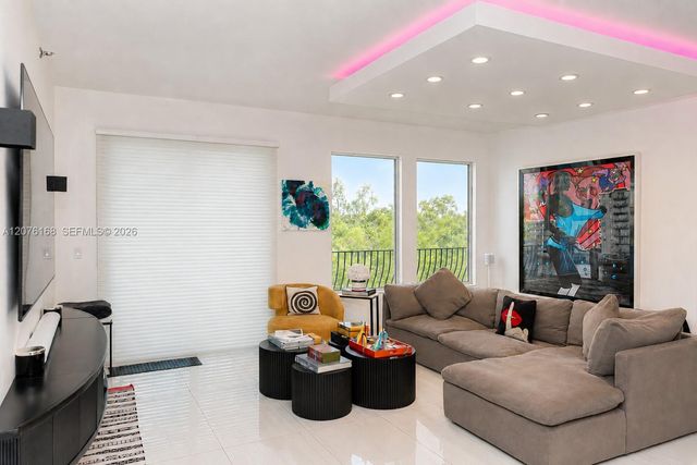 3700 Island Boulevard C402, Aventura, FL 33160