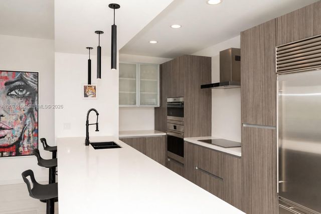 3700 Island Boulevard C402, Aventura, FL 33160