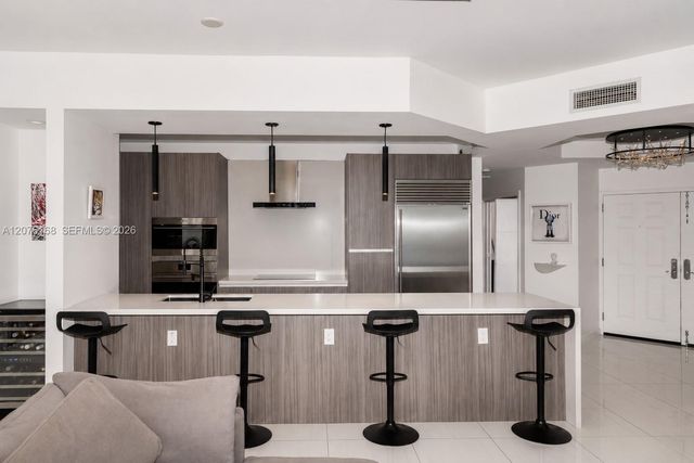 3700 Island Boulevard C402, Aventura, FL 33160