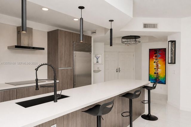 3700 Island Boulevard C402, Aventura, FL 33160