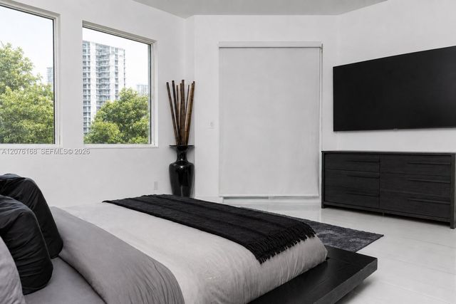 3700 Island Boulevard C402, Aventura, FL 33160