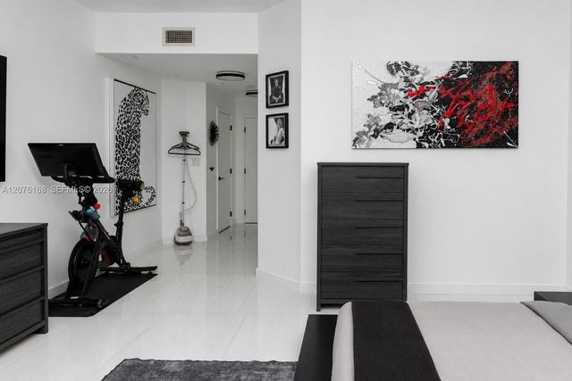 3700 Island Boulevard C402, Aventura, FL 33160