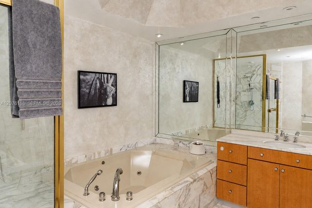 3700 Island Boulevard C402, Aventura, FL 33160