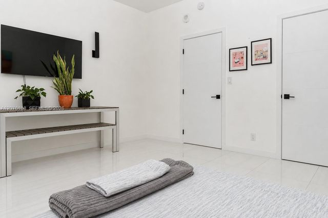 3700 Island Boulevard C402, Aventura, FL 33160