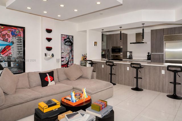 3700 Island Boulevard C402, Aventura, FL 33160