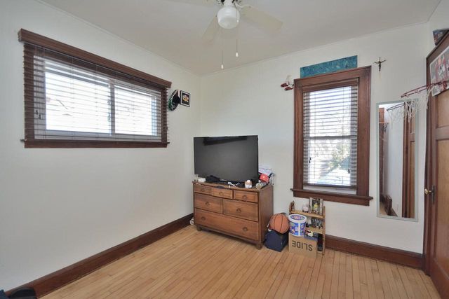 1634 Chestnut STREET, South Milwaukee, WI 53172