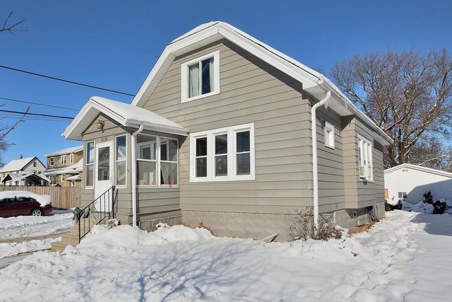 1634 Chestnut STREET, South Milwaukee, WI 53172