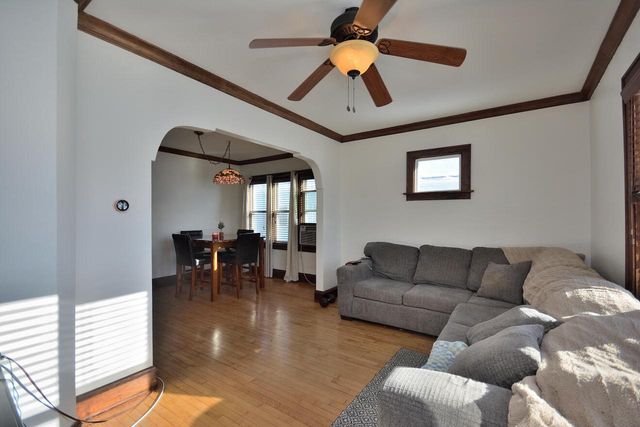 1634 Chestnut STREET, South Milwaukee, WI 53172