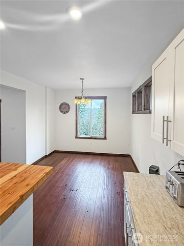 291 E Shorecrest Drive, Shelton, WA 98584