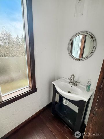 291 E Shorecrest Drive, Shelton, WA 98584