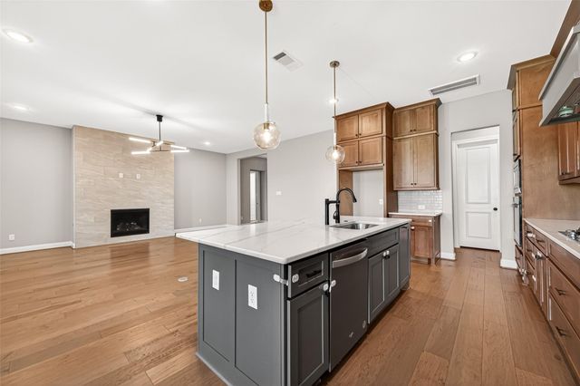 1635 Delta Oaks Drive, Missouri City, TX 77459