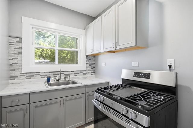 3818 Woodbridge Avenue, Cleveland, OH 44109