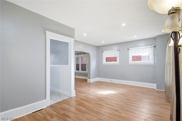 3818 Woodbridge Avenue, Cleveland, OH 44109