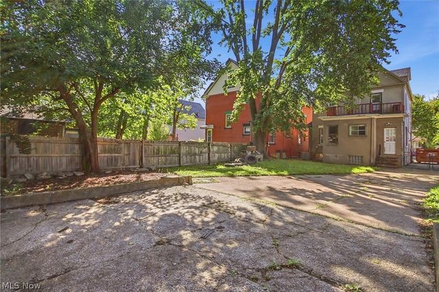 3818 Woodbridge Avenue, Cleveland, OH 44109