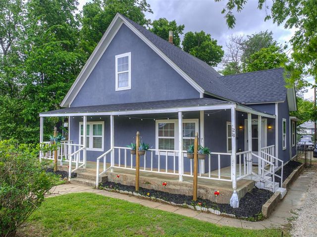 1218 W Noble Avenue, Guthrie, OK 73044