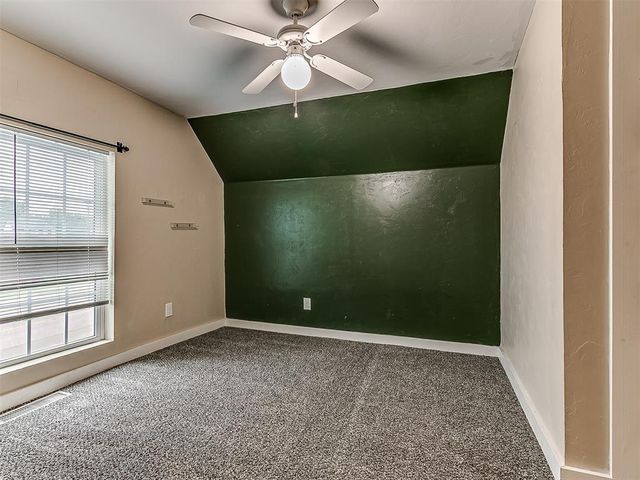 1218 W Noble Avenue, Guthrie, OK 73044