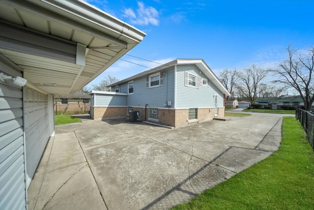 2708 OXFORD Drive, Markham, IL 60426