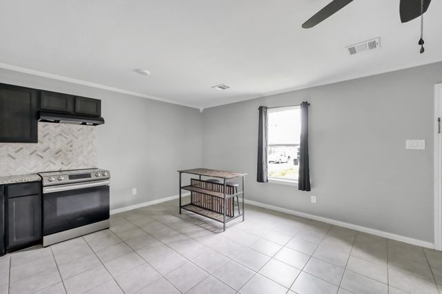 16618 E Hammon, Montgomery, TX 77316