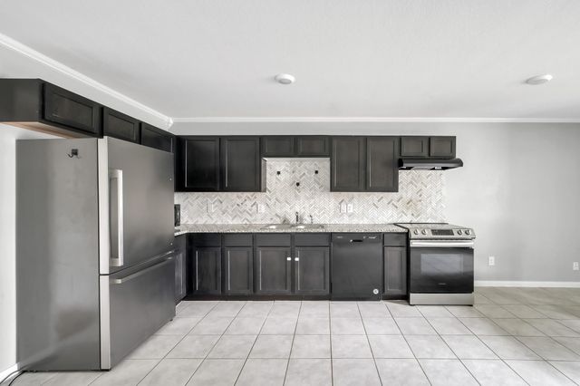 16618 E Hammon, Montgomery, TX 77316