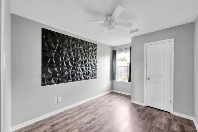 16618 E Hammon, Montgomery, TX 77316