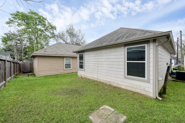 16618 E Hammon, Montgomery, TX 77316