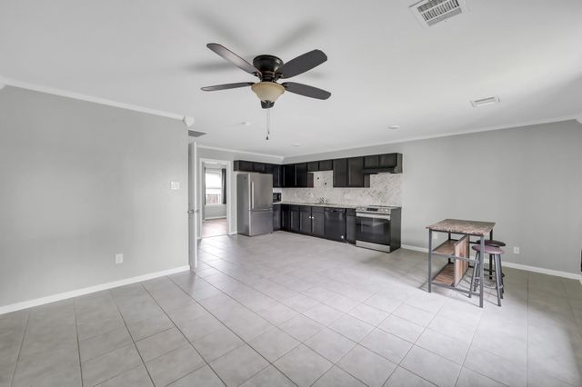 16618 E Hammon, Montgomery, TX 77316