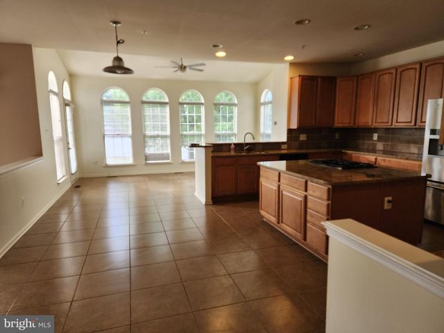 15303 DOVEHEART LN, Bowie, MD 20721