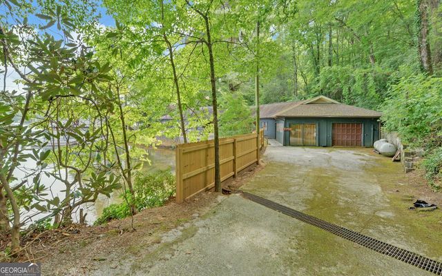 2632 Shady Lane, Lakemont, GA 30552
