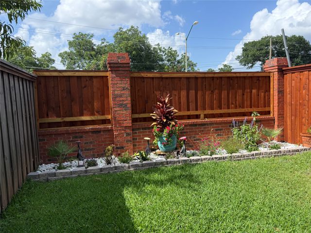 3219 Rosebank Drive, Dallas, TX 75228
