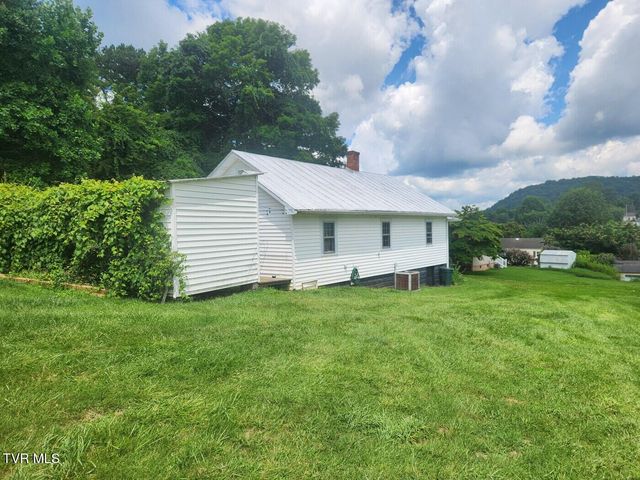 1020 Charity Hill Road, Elizabethton, TN 37643