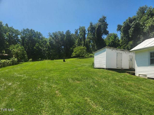 1020 Charity Hill Road, Elizabethton, TN 37643