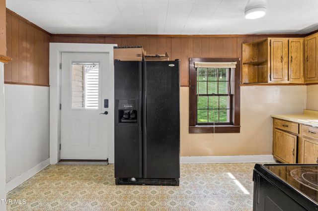 1020 Charity Hill Road, Elizabethton, TN 37643