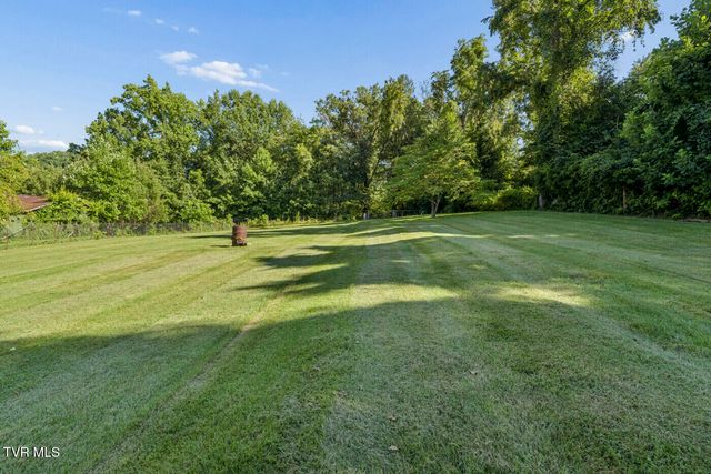 1020 Charity Hill Road, Elizabethton, TN 37643