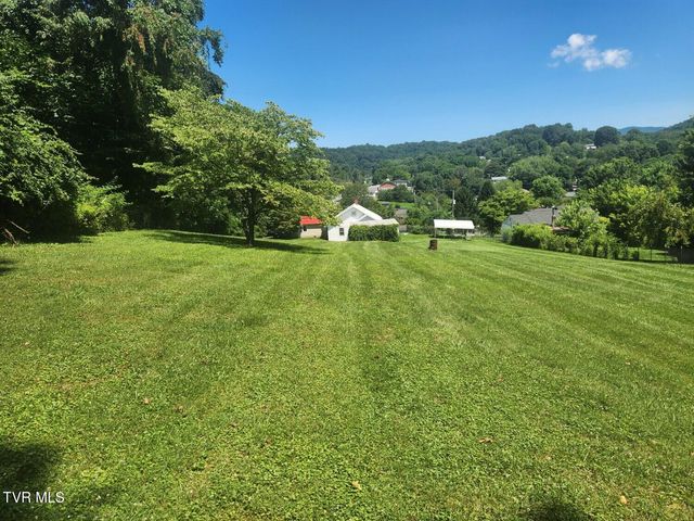 1020 Charity Hill Road, Elizabethton, TN 37643