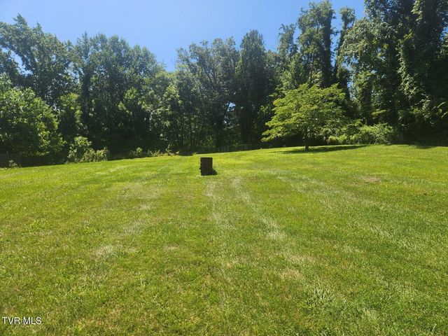 1020 Charity Hill Road, Elizabethton, TN 37643