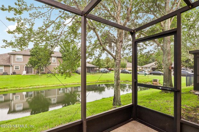 1665 VINELAND Circle B, Fleming Island, FL 32003