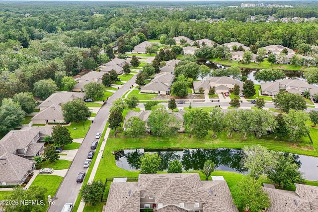 1665 VINELAND Circle B, Fleming Island, FL 32003