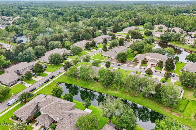 1665 VINELAND Circle B, Fleming Island, FL 32003