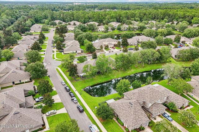 1665 VINELAND Circle B, Fleming Island, FL 32003