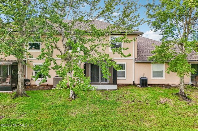 1665 VINELAND Circle B, Fleming Island, FL 32003
