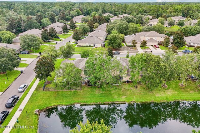 1665 VINELAND Circle B, Fleming Island, FL 32003