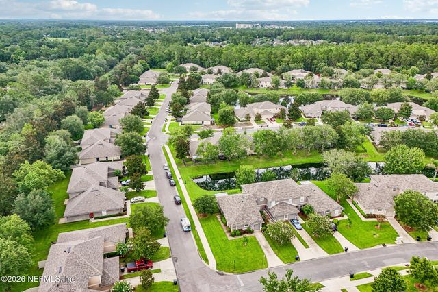 1665 VINELAND Circle B, Fleming Island, FL 32003