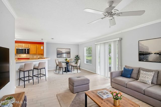 1665 VINELAND Circle B, Fleming Island, FL 32003