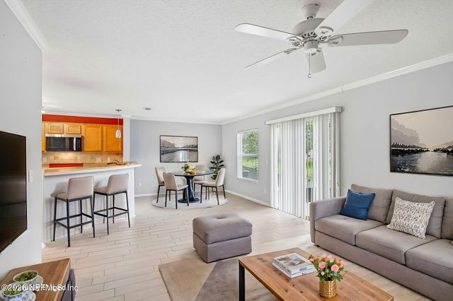 1665 VINELAND Circle B, Fleming Island, FL 32003